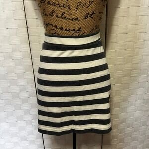 Gap Striped Mini Skirt Casual Everyday Gray & Off White 100%‎ Cotton XL